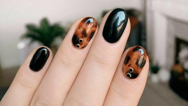 Step-by-step Guide To Create Tortoise Shell Nail Art Design - DeBelle Cosmetix Online Store