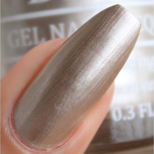 An exclusive look with DeBelle gel nail color Chrome Beige the beige with a metallic sheen. This chip resistant shade is available at DeBelle Ciosmetix online store with COD facility.