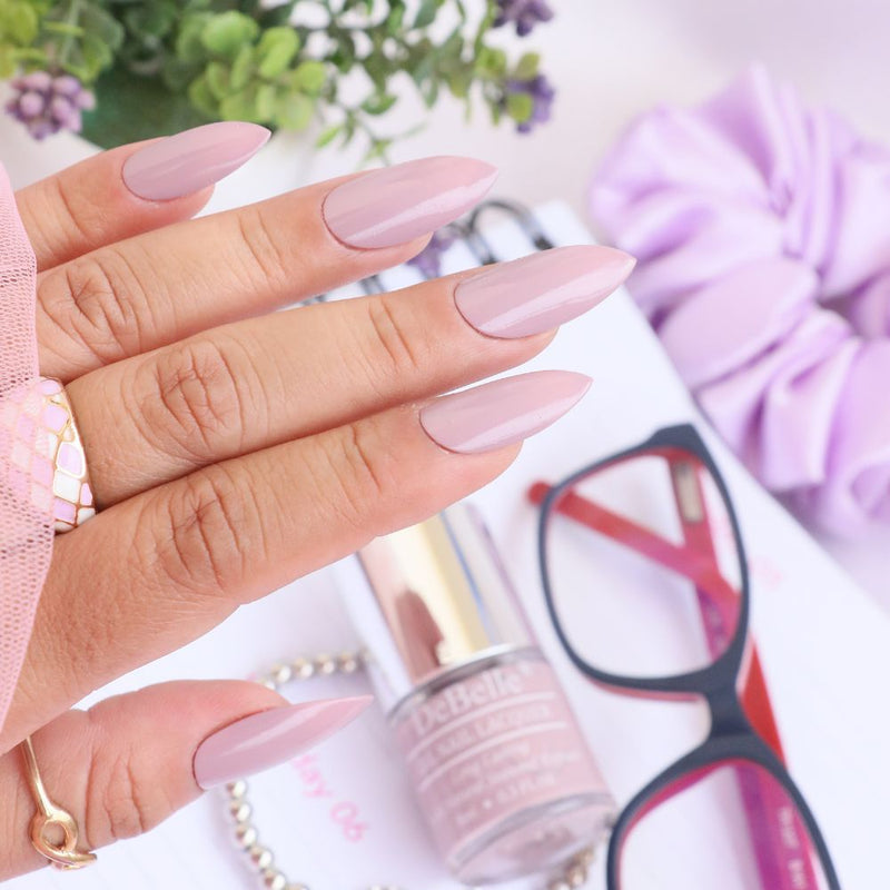 Nail polish that last without base coat ,Nail polish to match bridesmaid dress,Best nail polish combo 