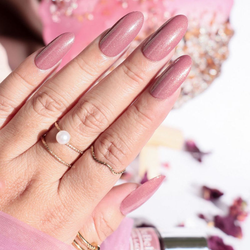 Nail polish that make fingers look longer ,5-free gel nail polish brands,Ultimate nail polish for weddings,Nail polish that works in one coat 
