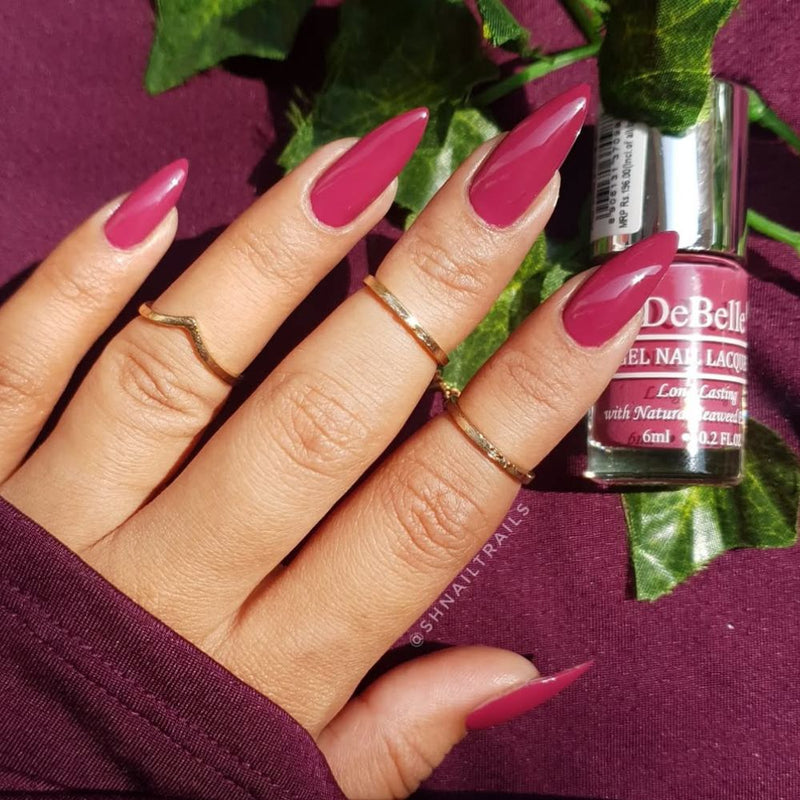 Nail polish that adds both shine and strength to nails, salon like gel nail polish, 