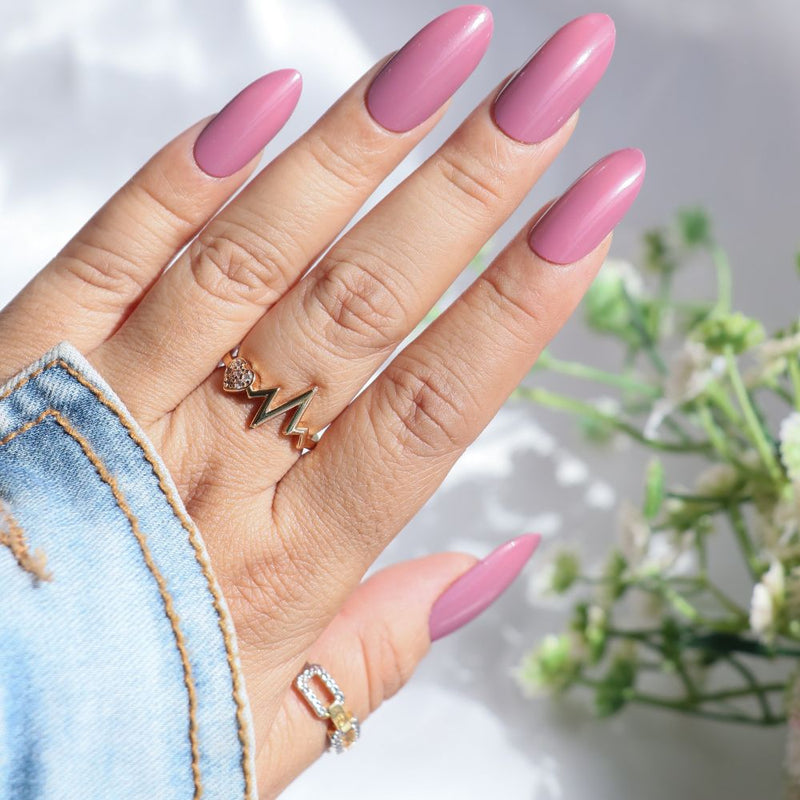 nail polish that matches with silver rings, nail polish that make fingers to look longer , nail polish that look good in photos.