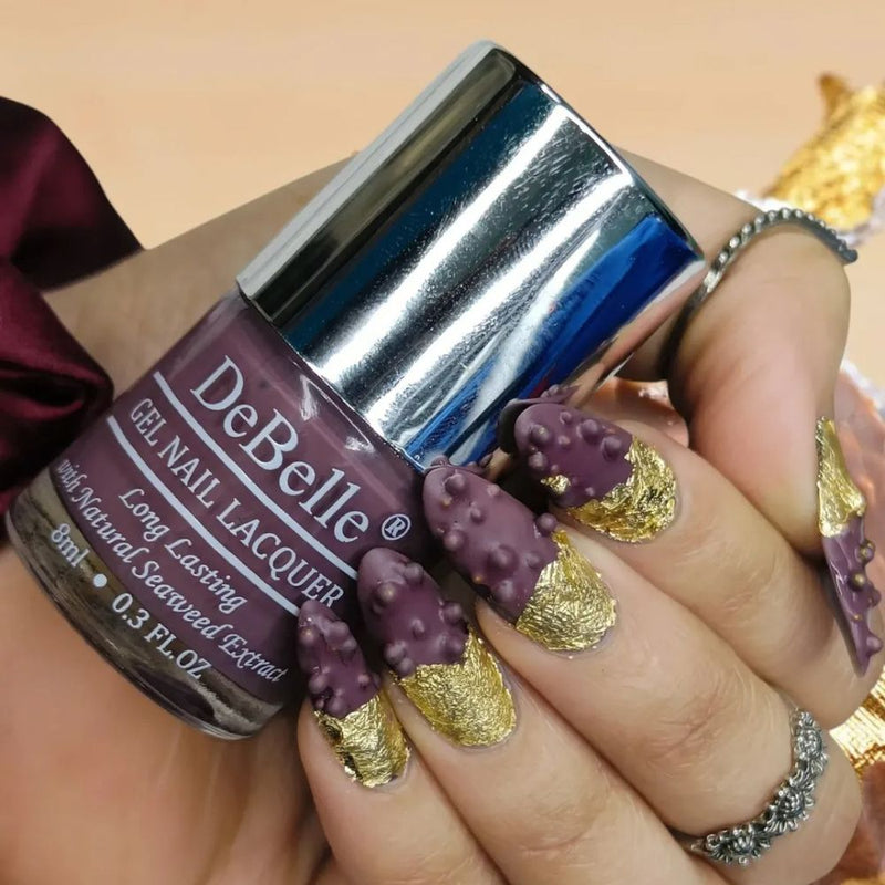 Nail polish for anniversary , Nail polish that are perfect for creating mesmerizing manicures , Metallic finishes and dual tone nail polish 
