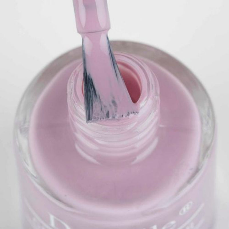  Low maintainance nail polish for mom, best nude nail polish for working gilrls.