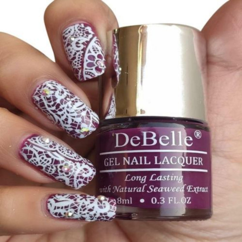 travel friendly nail polish kit, self leveling nail polish, wide brush nail polish, nail polish for rainy days.