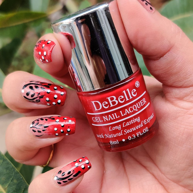 DeBelle combo of 3  Majestique Matte Liquid Lipstick, Remover Wipes, Nail Polish