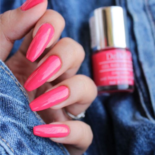 The beauty of pink on your nails with DeBelle gel nail color Fuschia Rose. Available at DeBelle Cosmetix online store.