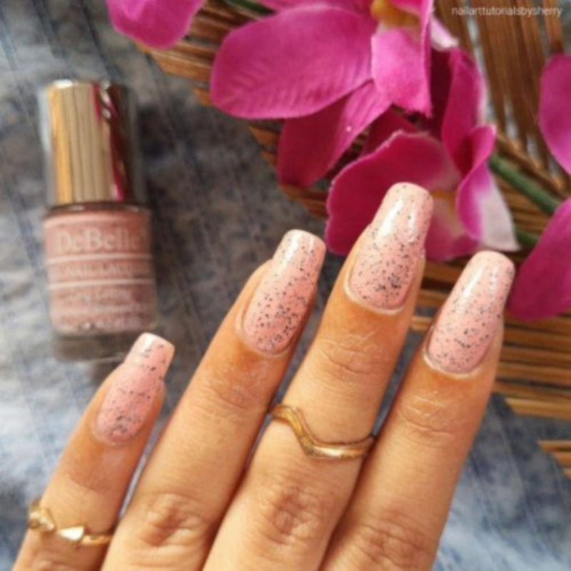 DeBelle Gel Nail Lacquers Combo of 2 - Inspiring Ira & Angelic Saira (6 ml each)