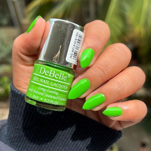 DeBelle Gel Nail Lacquers Combo of 2(Blackberry Mousse, Matcha Cookie )