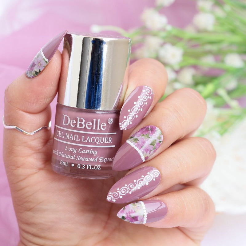 Nail art at its best with DeBelle gel nail color Majestique Mauve the mauve shade. Buy this shade enriched with hydrating seaweed extract at DeBelle Cosmetix online store.