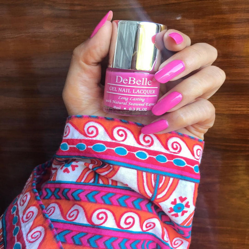 DeBelle Gel Nail Lacquer Strawberry Souffle & Matte Top Coat Combo