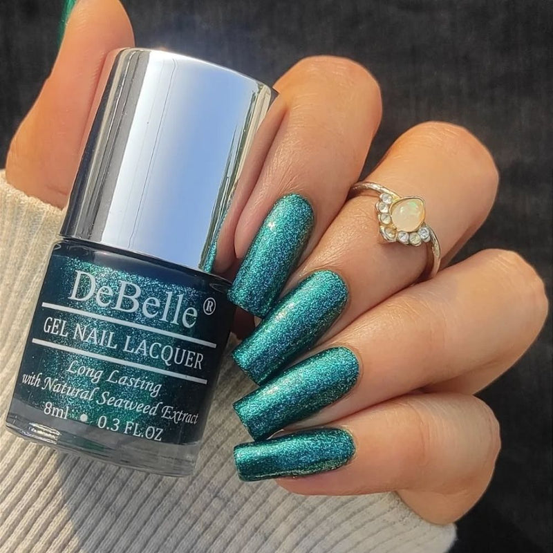 Prefect nail color to flaunt for any occasion, Best nail polish to look rich , Bold color nail polish , Nail polish to wear on solo trip 
 