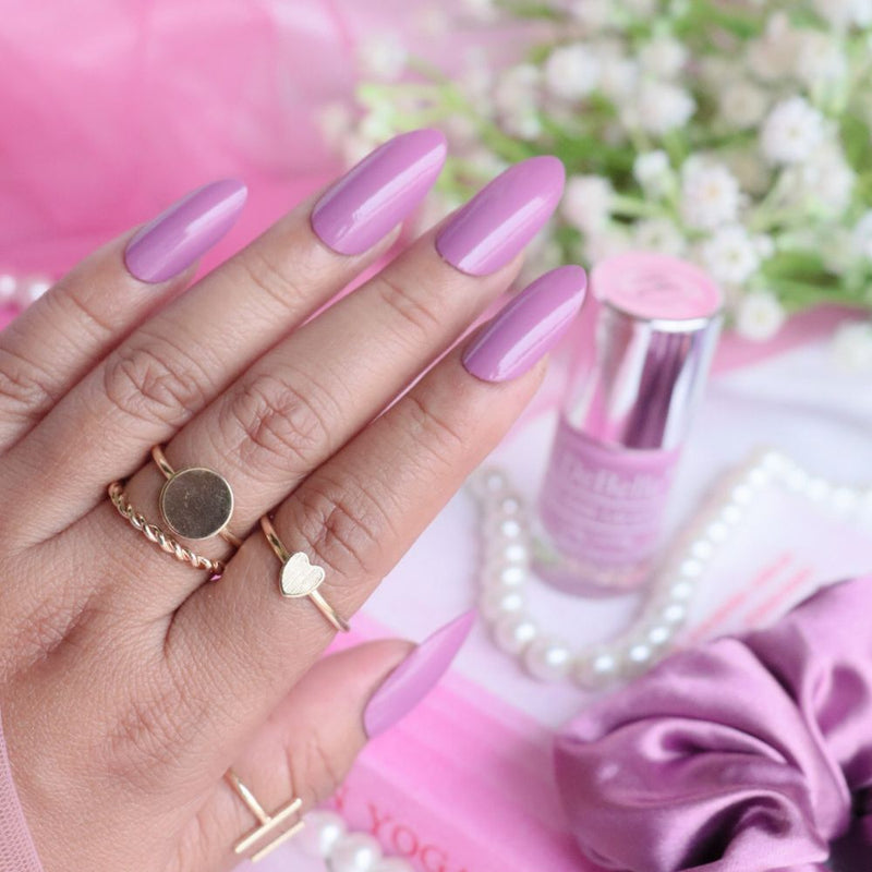 DeBelle Gel Nail Lacquers Combo of 2(Flamboyant Florina,Classy Chloe)