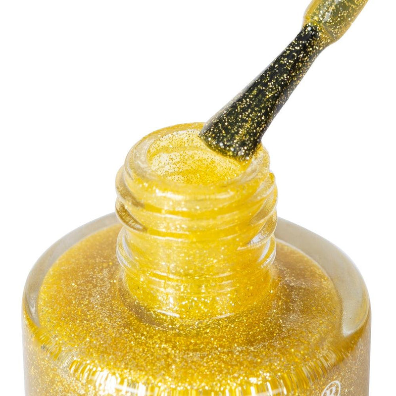 Quick dry nail polish for working women

